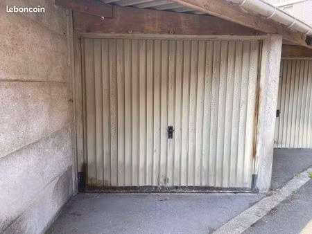 loue garage pour stockage/box