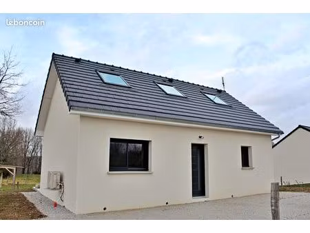 maison 4 pièces 80 m²