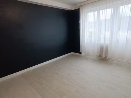 maison à louer 143 5m plein centre allaire