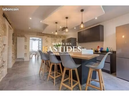 maison 4 pièces 141 m²