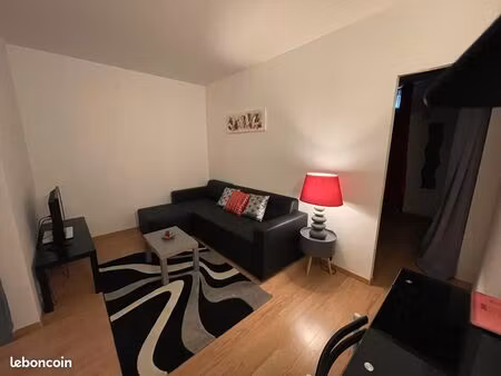 t2 bis 43 m² meublé-équipé avec balcon. toutes charges incluses