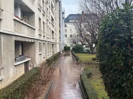 appartement 89m² – 5 chambres avec terrasse – bail unique & solidaire