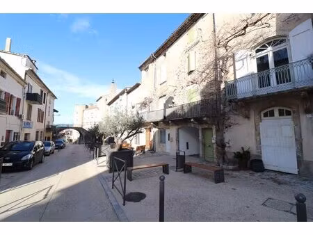 grande maison de village