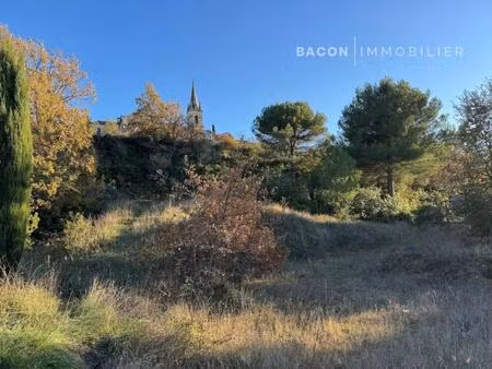 terrain constructible  proche village  vue sur la plaine