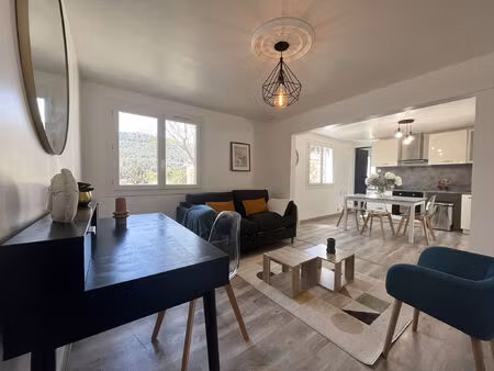 location maison 2 pièces 37 m² à roquefort-la-bédoule (13830)