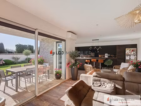 maison comtemporaire 4 chambres et garage