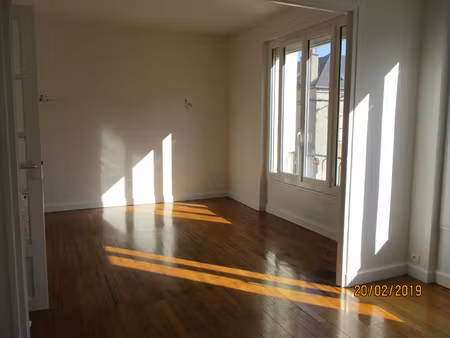 bel f3 spacieux avec garage et cave