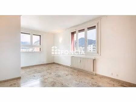 exclusivite fontaine centre - proche mairie