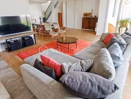 maison 9 pièces 190 m²