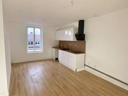 appartement t3 entièrement rénové – centre-ville / face cinéma