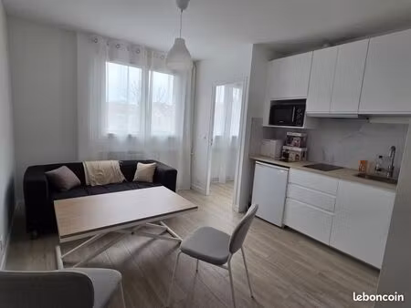 t2 meublé rénové de 28 m² montrouge – calme & lumineux – métro barbara (ligne 4)
