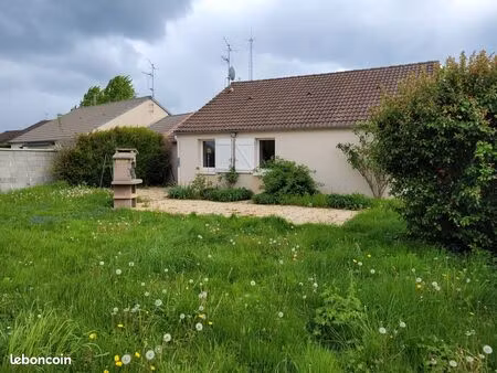 loue à avallon maison d'habitation