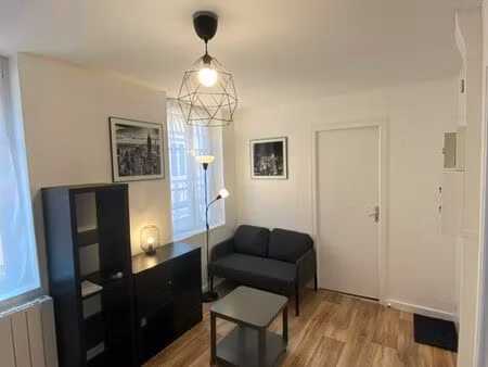 ravissant t2 meublé - proximité immédiate du centre-ville