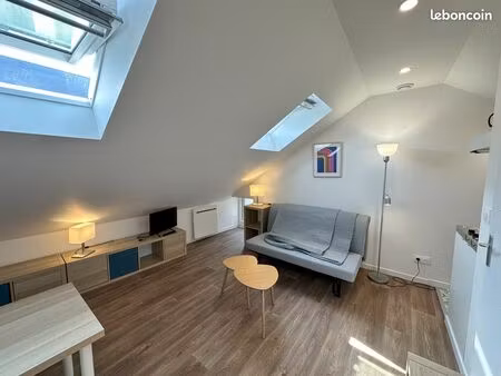 studio meublé entièrement rénové - proximité immédiate du centre-ville