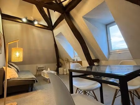 t2 - appartement meublé - quartier des halles - clocheville