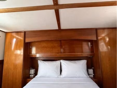 suite privative sur péniche de 115m2