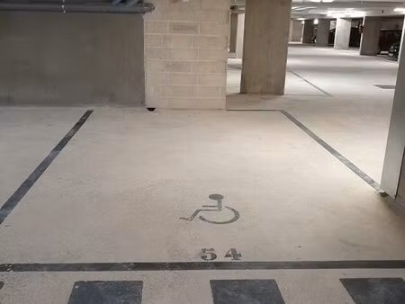 parking grande taille à louer à villeparisis