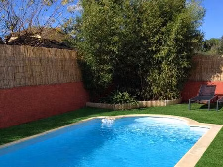 maison 4 chambre avec piscine. libre au 1er avril