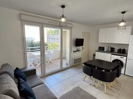 appartement t2 11ième + box sous sol + terrasse