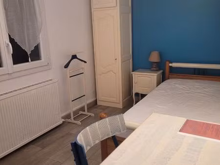 chambre meublée + cuisine