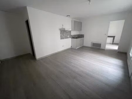 location appartement 2 pièces 46m² descartes 37160