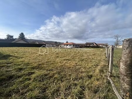 terrain de 585 m² à sillans