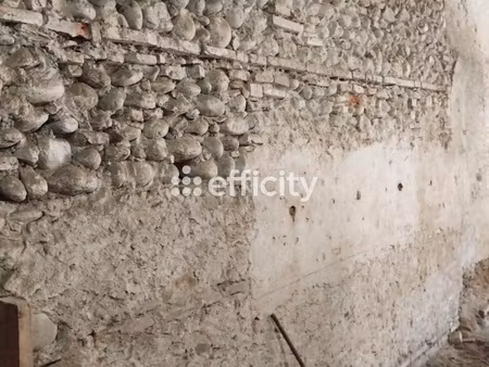 maison 2 pièces - 180 m²