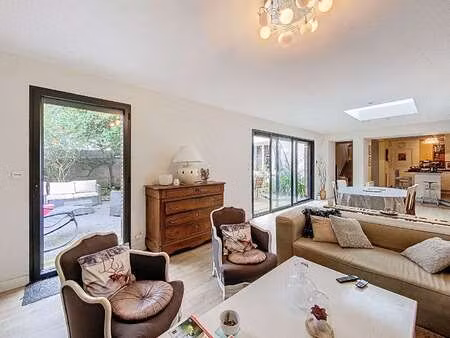 vente maison à nantes (44000) : à vendre / 240m² nantes