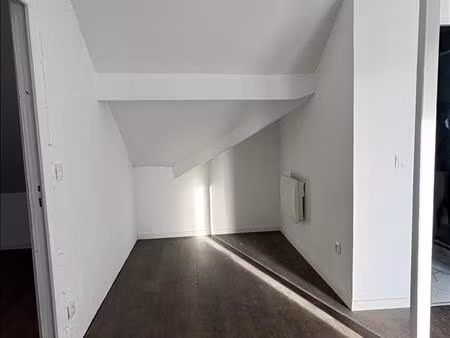 appartement - rdc - 40 m2 - t1 bis - non meublé