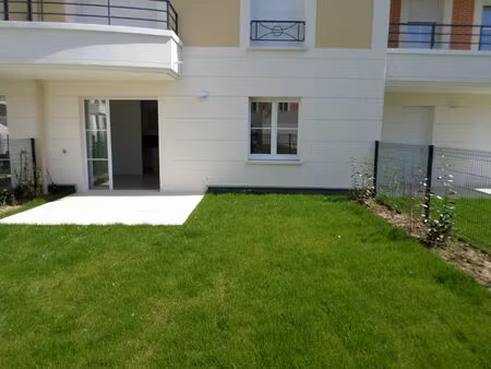 appartement de 2 pieces avec jardin a louer a plaisir