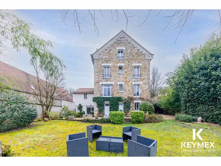 a 10 mn de pontoise belle demeure à courcelles/viosne de 275 m² utile 10 piéces 9 chambres