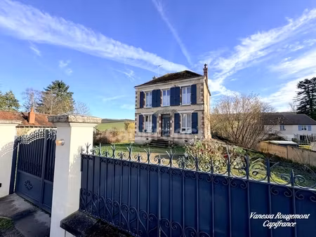 à vendre – maison bourgeoise rénovée avec charme et de belles prestations  au val-de-mercy