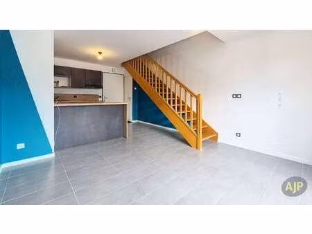 location appartement 2 pièces à la roche-sur-yon (85000) : à louer 2 pièces / 48m² la roch