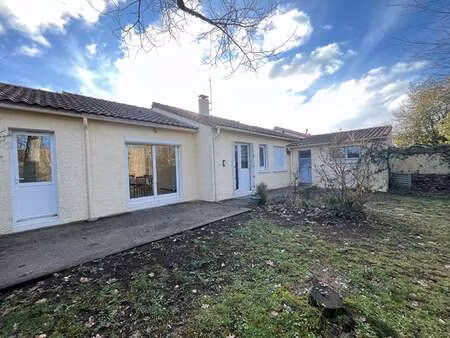 location maison à pont-saint-martin (44860) : à louer / 133m² pont-saint-martin