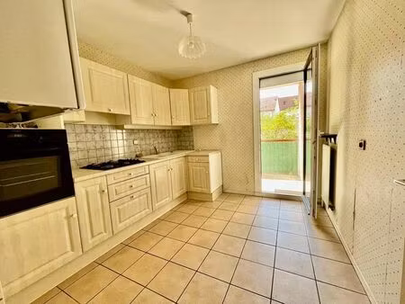 location appartement 3 pièces 64 m2 à bourgoin-jallieu