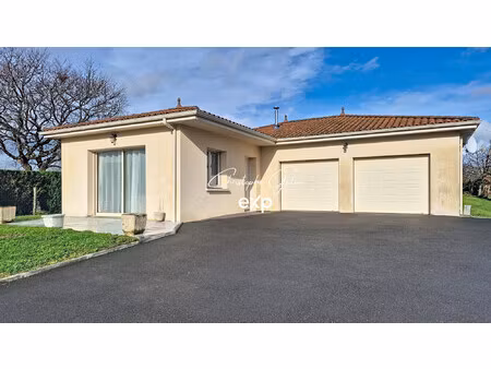 maison de plain-pied – environ 123 m²