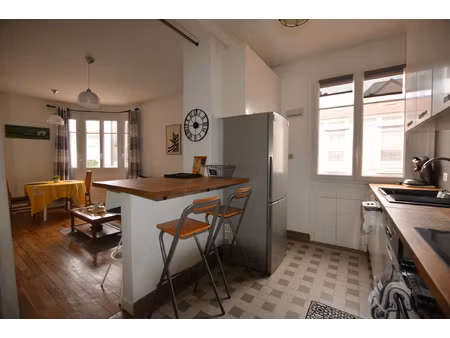 3 pièces meublé à la location à courbevoie proche la défense