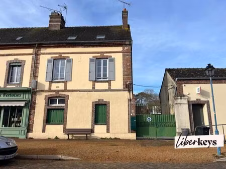 immeuble de rapport – 2 appartements – 114 m² – centre la ferté-vidame – cour et jardin cl