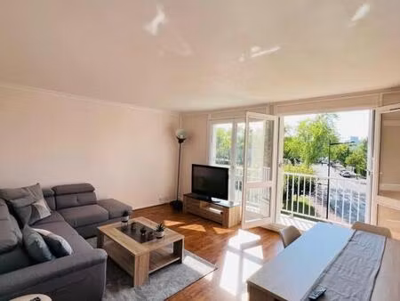 chambre meublée en colocation – quartier des prés