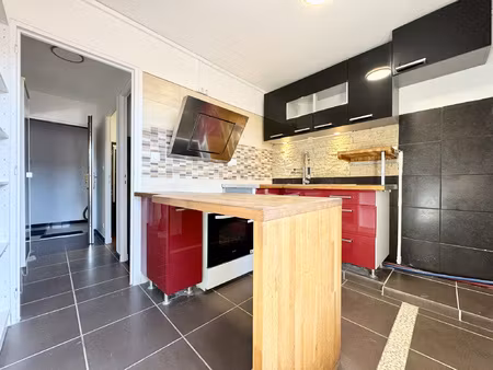 nimes / grezan - t2 avec climatisation  balcon  cave et park