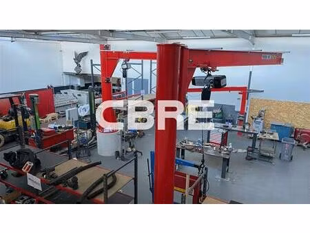 location local d'activités st laurent du var 1 500 m²