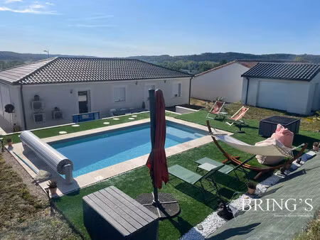 pavillon récent de plain-pied avec piscine – boulazac