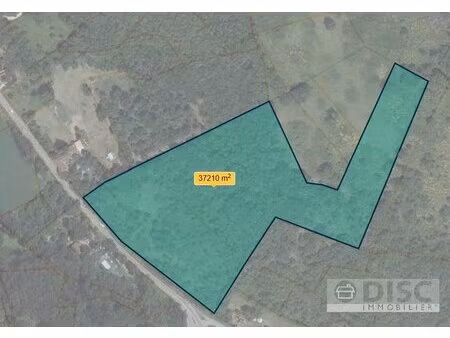 beau terrain de 3 7 hectares avec cu opérationnel.