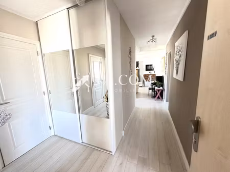 appartement environ 74 m² - 2 balcons - 2 chambres - st max