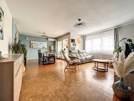 bel appartement lumineux de 91 m2 avec balcon