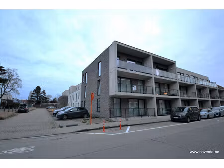 appartement te huur in roeselare met 2 slaapkamers