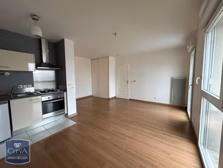 appartement à louer 2 pièces 41 m² - saint-jean-le-blanc (45) - 585€