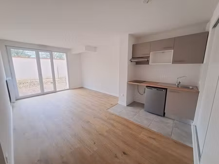 location appartement 2 pièces 42m² bruguieres 31150