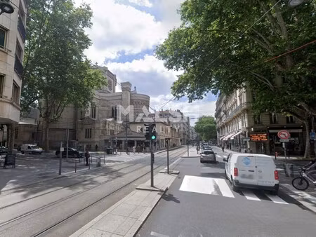 location local commercial 90m²