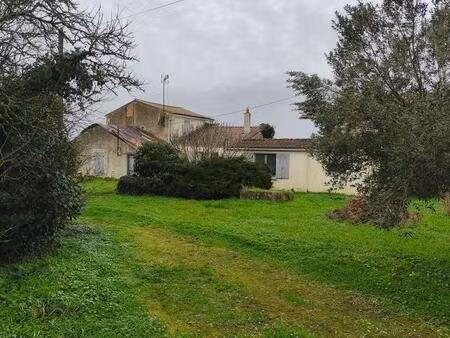 achat maison 5 pièces 151m² st jean de liversay 17170